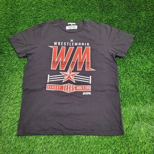 WWE WrestleMania Shirt L/XL 23x28 Black Wrestler TV-Show